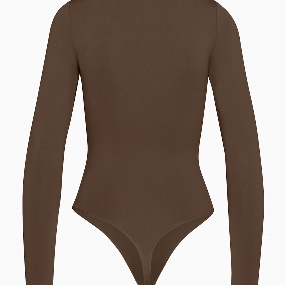 *BRAND NEW* Aritzia Babaton Contour Crew Longsleeve Bodysuit - Picture 9 of 10